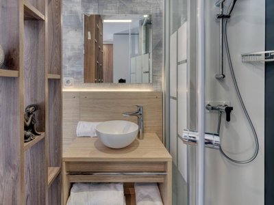 Cliquez pour découvrir toutes les photos de l'HÉBERGEMENT ! mobil-home - Nantes Camping photo 5