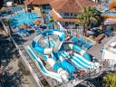 Camping Pas Cher vous présente avec son site Officiel campingpascher.fr, le Camping Domaine De La Marina classé 4 étoiles, situé sur la commune de Messanges dans le département Landes (Aquitaine) en France. Le camping Domaine De La Marina vous propose un hébergement de type bungalow de 37 m² pour 6 personnes. Cet hébergement propose plus de 37 dates différentes pour réserver ! Pour dévouvrir la période la moins chère, consultez la rubrique 'Tarifs' et sélectionnez votre mois de départ. L'établissement vous propose 12 autres types d'hébergements. Découvrez tous nos séjours à petits prix dans la commune et aux alentours de Messanges du département : Landes (Aquitaine). Les Avis clients pour le Camping Domaine De La Marina sont excellents avec une note moyenne de 8 sur 10. Piscine chauffée, Piscine couverte, Animations familiales, Aire de jeux enfants, Centre équestre, Golf, Ping-pong, Piscine, Pétanque, Salle de jeux vidéo, Bar, Boulangerie, Bureau de tabac, Dépôt de pain, Snack/Bar, Supermarché,... En savoir plus : cliquez-ICI.