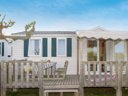Cliquez pour découvrir toutes les photos de l'HÉBERGEMENT ! bungalow - camping Domaine De La Marina photo 1