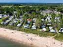 Camping Pas Cher vous présente avec son site Officiel campingpascher.fr, le Camping Et Parc Les Goelands classé 3 étoiles, situé sur la commune de Ambon dans le département Morbihan (Bretagne) en France. Le camping Et Parc Les Goelands vous propose un hébergement de type mobil-home de 24 m² (télévision). L'établissement vous propose 9 autres types d'hébergements. Découvrez tous nos séjours à petits prix dans la commune et aux alentours de Ambon du département : Morbihan (Bretagne). Les Avis clients pour le Camping Et Parc Les Goelands sont excellents avec une note moyenne de 8 sur 10. Mer, Piscine chauffée, Piscine couverte, Animations familiales, Aire de jeux enfants, Cyclisme, Ping-pong, Planche à voile, Pétanque, Randonnée, Terrain de beach-volley, Terrain multisports, Trampoline, kiteSurf, Bar, Dépôt de pain, Plats à emporter, Restaurant, Snack/Bar, Supermarché,... En savoir plus : cliquez-ICI.
