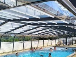 Camping Pas Cher vous présente avec son site Officiel campingpascher.fr, le Camping A L'Abri De L'Océan classé 3 étoiles, situé sur la commune de Baye dans le département Finistère (Bretagne) en France. Le camping A L'Abri De L'Océan vous propose un hébergement de type chalet de 29 m² pour 2 personnes (télévision). Cet hébergement propose plus de 18 dates différentes pour réserver ! Pour dévouvrir la période la moins chère, consultez la rubrique 'Tarifs' et sélectionnez votre mois de départ. L'établissement vous propose 9 autres types d'hébergements. Découvrez tous nos séjours à petits prix dans la commune et aux alentours de Baye du département : Finistère (Bretagne). Les Avis clients pour le Camping A L'Abri De L'Océan sont excellents avec une note moyenne de 9 sur 10. Piscine chauffée, Piscine couverte, Animation enfants, Animations familiales, Aire de jeux enfants, Baby-foot, Cyclisme, Ping-pong, Piscine, Pétanque, Randonnée, Terrain de football, Terrain multisports, Bar, Snack/Bar,... En savoir plus : cliquez-ICI.