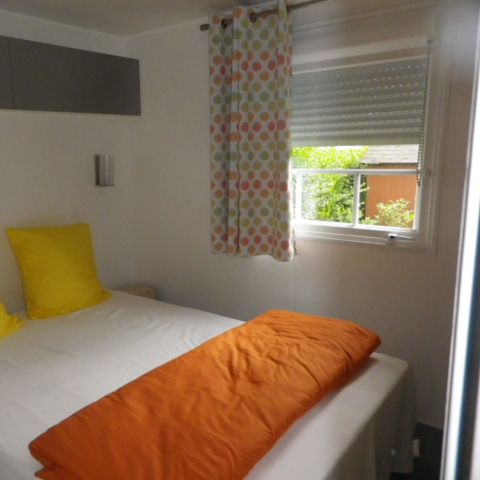 Cliquez pour découvrir toutes les photos de l'HÉBERGEMENT ! mobil-home - Chateau De Bouafles photo 4