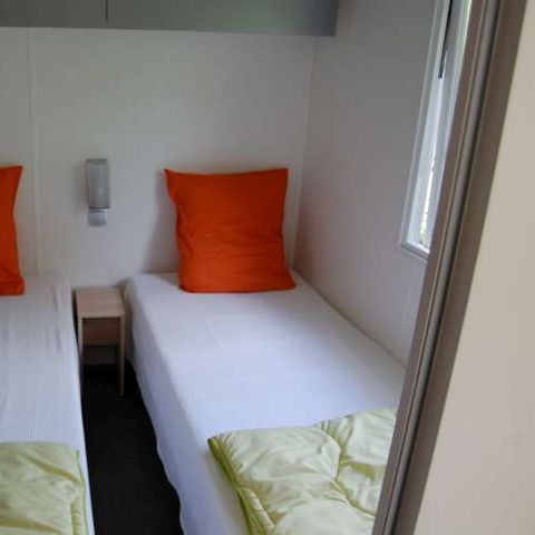 Cliquez pour découvrir toutes les photos de l'HÉBERGEMENT ! mobil-home - Chateau De Bouafles photo 5