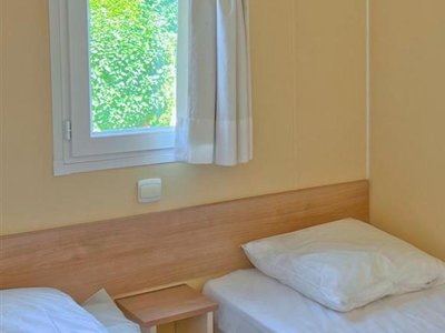 Cliquez pour découvrir toutes les photos de l'HÉBERGEMENT ! mobil-home - Chateau De Bouafles photo 11