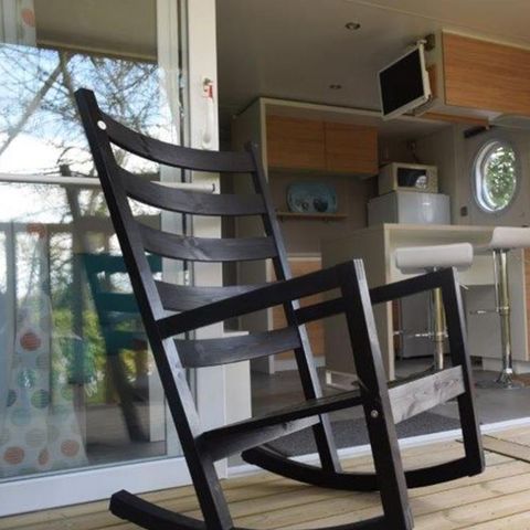 Cliquez pour découvrir toutes les photos de l'HÉBERGEMENT ! mobil-home - Chateau De Bouafles photo 2