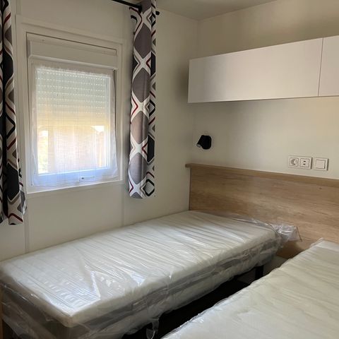 Cliquez pour découvrir toutes les photos de l'HÉBERGEMENT ! mobilhome - Chateau De Bouafles photo 4