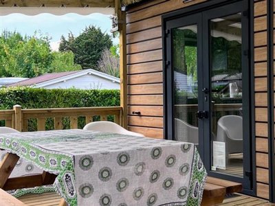 Cliquez pour découvrir toutes les photos de l'HÉBERGEMENT ! mobil-home - Chateau De Bouafles photo 6