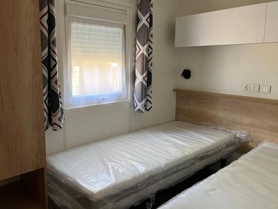 Cliquez pour découvrir toutes les photos de l'HÉBERGEMENT ! mobil-home - Chateau De Bouafles photo 4