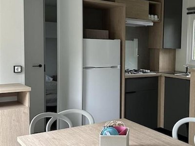 Cliquez pour découvrir toutes les photos de l'HÉBERGEMENT ! mobil-home - Chateau De Bouafles photo 7