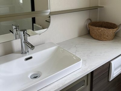 Cliquez pour découvrir toutes les photos de l'HÉBERGEMENT ! mobil-home - Chateau De Bouafles photo 7