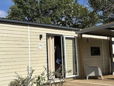 Cliquez pour découvrir toutes les photos de l'HÉBERGEMENT ! mobil-home - Chateau De Bouafles photo 2