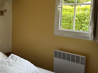Cliquez pour découvrir toutes les photos de l'HÉBERGEMENT ! mobil-home - Chateau De Bouafles photo 4