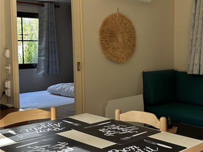 Cliquez pour découvrir toutes les photos de l'HÉBERGEMENT ! mobil-home - Chateau De Bouafles photo 4