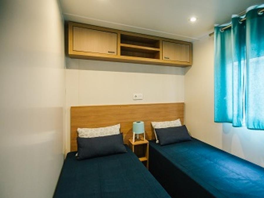 Camping Pas Cher vous présente avec son site Officiel campingpascher.fr, le Camping Miramar, situé sur la commune de Mont-roig Del Camp dans le département Tarragone (Catalogne) en Espagne. Le camping Miramar vous propose un hébergement de type bungalow. L'établissement vous propose 27 autres types d'hébergements. Découvrez tous nos séjours à petits prix dans la commune et aux alentours de Mont-roig Del Camp du département : Tarragone (Catalogne). Les Avis clients pour le Camping Miramar sont excellents avec une note moyenne de 8 sur 10. Mer, Animation enfants, Animations familiales, Aire de jeux enfants, Terrain de beach-volley, Terrain de football, Bar, Restaurant, Épicerie,... En savoir plus : cliquez-ICI.