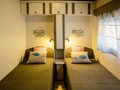 Cliquez pour découvrir toutes les photos de l'HÉBERGEMENT ! mobil-home - Miramar photo 3