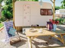 Camping Pas Cher vous présente avec son site Officiel campingpascher.fr, le Camping Miramar, situé sur la commune de Mont-roig Del Camp dans le département Tarragone (Catalogne) en Espagne. Le camping Miramar vous propose un hébergement de type caravane de 7 m². L'établissement vous propose 40 autres types d'hébergements. Découvrez tous nos séjours à petits prix dans la commune et aux alentours de Mont-roig Del Camp du département : Tarragone (Catalogne). Les Avis clients pour le Camping Miramar sont excellents avec une note moyenne de 8 sur 10. Mer, Animation enfants, Animations familiales, Aire de jeux enfants, Terrain de beach-volley, Terrain de football, Bar, Restaurant, Épicerie,... En savoir plus : cliquez-ICI.