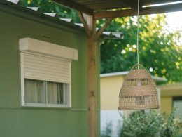 Camping Pas Cher vous présente avec son site Officiel campingpascher.fr, le Camping Miramar, situé sur la commune de Mont-roig Del Camp dans le département Tarragone (Catalogne) en Espagne. Le camping Miramar, vous présente un hébergement de type caravane de 10 m². Le camping Miramar vous propose du sam. 14 mars au sam. 21 mars 2026 pour 7 nuits à 368.48€. Cette location propose 119 dates différentes pour réserver votre séjour. Découvrez également les 40 autres gammes d'hébergements du camping. Les Avis clients pour le Camping Miramar sont excellents avec une note moyenne de 8 sur 10. Mer, Animation enfants, Animations familiales, Aire de jeux enfants, Terrain de beach-volley, Terrain de football, Bar, Restaurant, Épicerie,... En savoir plus : cliquez-ICI.