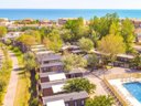 Camping Pas Cher vous présente avec son site Officiel campingpascher.fr, le Camping La Lagune classé 3 étoiles, situé sur la commune de Frontignan dans le département Hérault (Languedoc Roussillon) en France. Le camping La Lagune vous propose un hébergement de type mobil-home de 43 m² avec climatisation (télévision). L'établissement vous propose 8 autres types d'hébergements. Découvrez tous nos séjours à petits prix dans la commune et aux alentours de Frontignan du département : Hérault (Languedoc Roussillon). Les Avis clients pour le Camping La Lagune sont excellents avec une note moyenne de 8 sur 10. MerÉtang, Piscine extérieure, Animation ados, Animation enfants, Animations familiales, Aire de jeux enfants, Cyclisme, Pétanque, Terrain multisports, Bar, Restaurant, Supermarché, Épicerie,... En savoir plus : cliquez-ICI.