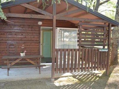 Cliquez pour découvrir toutes les photos de l'HÉBERGEMENT ! chalet - Domaine Le Quercy photo 2