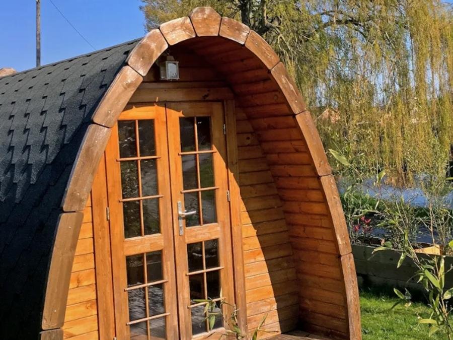 Camping Pas Cher vous présente avec son site Officiel campingpascher.fr, le Camping Préjoly classé 4 étoiles, situé sur la commune de Hondschoote dans le département Nord (Nord Pas De Calais) en France. Le camping Préjoly, vous présente un hébergement de type chalet pour 2 personnes. Le camping Préjoly vous propose du sam. 29 août au sam. 05 septembre 2026 pour 7 nuits à 315€. Cette location propose 62 dates différentes pour réserver votre séjour. Découvrez également les 7 autres gammes d'hébergements du camping. Les Avis clients pour le Camping Préjoly sont de 7 sur 10. MerRivière, Piscine chauffée, Piscine couverte, Animations familiales, Club enfants, Aire de jeux enfants, Baby-foot, Flipper, Parcours sportif, Ping-pong, Piscine, Pétanque, Randonnée, Salle de jeux vidéo, Bar, Créperie, Dépôt de pain,... En savoir plus : cliquez-ICI.