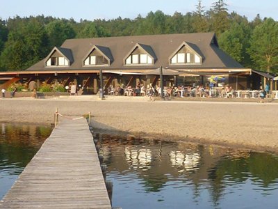 Cliquez pour découvrir toutes les photos de l'ÉTABLISSEMENT ! camping Domaine Du Lac De Chambon photo 19
