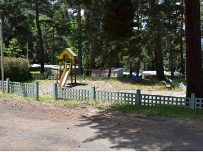 Cliquez pour découvrir toutes les photos de l'ÉTABLISSEMENT ! camping Domaine Du Lac De Chambon photo 25