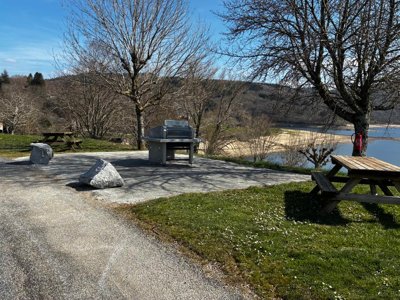 Cliquez pour découvrir toutes les photos de l'ÉTABLISSEMENT ! camping Les Rives Du Lac Du Laouzas photo 24