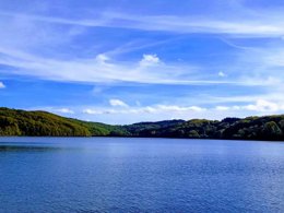Camping Pas Cher vous présente avec son site Officiel campingpascher.fr, le Camping Les Fées Du Lac classé 3 étoiles, situé sur la commune de Nages dans le département Tarn (Midi Pyrénées) en France. Le camping Les Fées Du Lac vous propose un hébergement de type maison de campagne de 32 m² pour 1 personne (télévision). L'établissement vous propose 3 autres types d'hébergements. Découvrez tous nos séjours à petits prix dans la commune et aux alentours de Nages du département : Tarn (Midi Pyrénées). Les Avis clients pour le Camping Les Fées Du Lac sont excellents avec une note moyenne de 8 sur 10. Piscine chauffée, Piscine couverte, Animations familiales, Aire de jeux enfants, Canoë-kayak, Court de tennis, Golf, Ping-pong, Pétanque, Terrain de football, Terrain multisports, Bar, Dépôt de pain, Snack/Bar, Épicerie,... En savoir plus : cliquez-ICI.