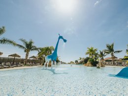 Camping Pas Cher vous présente avec son site Officiel campingpascher.fr, le Camping Alannia Els Prats, situé sur la commune de Miami Playa dans le département Tarragone (Catalogne) en Espagne. Le camping Alannia Els Prats vous propose un hébergement de type studio avec climatisation (télévision). L'établissement vous propose 11 autres types d'hébergements. Découvrez tous nos séjours à petits prix dans la commune et aux alentours de Miami Playa du département : Tarragone (Catalogne). Les Avis clients pour le Camping Alannia Els Prats sont excellents avec une note moyenne de 8 sur 10. Mer, Parc aquatique, Piscine extérieure, Animations familiales, Club ados, Club enfants, Aire de jeux enfants, Baby-foot, Cyclisme, Piscine, Pétanque, Salle de fitness, Salle de jeux vidéo, Terrain multisports, Bar, Pizzeria, Plats à emporter, Restaurant, Snack/Bar, Épicerie,... En savoir plus : cliquez-ICI.