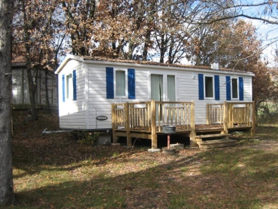 Camping Pas Cher vous présente avec son site Officiel campingpascher.fr, le Camping Les Bonnets classé 3 étoiles, situé sur la commune de Gap dans le département Hautes-alpes (Provence Alpes Côte D'azur) en France. Le camping Les Bonnets, vous présente un hébergement de type mobil-home de 30 m² pour 4 personnes. Le camping Les Bonnets vous propose du sam. 29 août au sam. 05 septembre 2026 pour 7 nuits à 429€. Cette location propose 51 dates différentes pour réserver votre séjour. Découvrez également les 13 autres gammes d'hébergements du camping. Les Avis clients pour le Camping Les Bonnets sont excellents avec une note moyenne de 8 sur 10. Piscine chauffée, Piscine extérieure, Animations familiales, Aire de jeux enfants, Aire de jeux intérieure, Baby-foot, Canoë-kayak, Canyoning, Centre équestre, Court de tennis, Cyclisme, Escalade, Golf, Location de bateaux, Paddle, Parcours sportif, Ping-pong, Plongée, Pédalo, Pétanque, Rafting, Randonnée, Salle de fitness, Skatepark, Sports nautiques, Terrain de squash, Terrain de volley-ball, Terrain multisports, Trampoline, Voile, kiteSurf, Bar, Boulangerie, Brasserie, Buffet, Bureau de tabac, Créperie, Dépôt de pain, Plats à emporter, Restaurant, Restaurant asiatique, Snack/Bar, Station-service, Supermarché,... En savoir plus : cliquez-ICI.