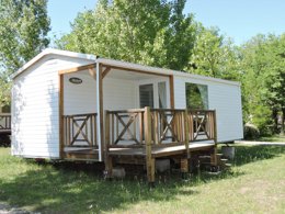 Camping Pas Cher vous présente avec son site Officiel campingpascher.fr, le Camping Les Bonnets classé 3 étoiles, situé sur la commune de Gap dans le département Hautes-alpes (Provence Alpes Côte D'azur) en France. Le camping Les Bonnets, vous présente un hébergement de type mobil-home de 32 m² pour 4 personnes. Le camping Les Bonnets vous propose du sam. 04 avril au sam. 11 avril 2026 pour 7 nuits à 449€. Cette location propose 115 dates différentes pour réserver votre séjour. Découvrez également les 12 autres gammes d'hébergements du camping. Les Avis clients pour le Camping Les Bonnets sont excellents avec une note moyenne de 8 sur 10. Piscine chauffée, Piscine extérieure, Animations familiales, Aire de jeux enfants, Aire de jeux intérieure, Baby-foot, Canoë-kayak, Canyoning, Centre équestre, Court de tennis, Cyclisme, Escalade, Golf, Location de bateaux, Paddle, Parcours sportif, Ping-pong, Plongée, Pédalo, Pétanque, Rafting, Randonnée, Salle de fitness, Skatepark, Sports nautiques, Terrain de squash, Terrain de volley-ball, Terrain multisports, Trampoline, Voile, kiteSurf, Bar, Boulangerie, Brasserie, Buffet, Bureau de tabac, Créperie, Dépôt de pain, Plats à emporter, Restaurant, Restaurant asiatique, Snack/Bar, Station-service, Supermarché,... En savoir plus : cliquez-ICI.