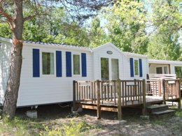 Camping Pas Cher vous présente avec son site Officiel campingpascher.fr, le Camping Les Bonnets classé 3 étoiles, situé sur la commune de Gap dans le département Hautes-alpes (Provence Alpes Côte D'azur) en France. Le camping Les Bonnets, vous présente un hébergement de type mobil-home de 32 m² pour 6 personnes. Le camping Les Bonnets vous propose du sam. 04 avril au sam. 11 avril 2026 pour 7 nuits à 489€. Cette location propose 115 dates différentes pour réserver votre séjour. Découvrez également les 12 autres gammes d'hébergements du camping. Les Avis clients pour le Camping Les Bonnets sont excellents avec une note moyenne de 8 sur 10. Piscine chauffée, Piscine extérieure, Animations familiales, Aire de jeux enfants, Aire de jeux intérieure, Baby-foot, Canoë-kayak, Canyoning, Centre équestre, Court de tennis, Cyclisme, Escalade, Golf, Location de bateaux, Paddle, Parcours sportif, Ping-pong, Plongée, Pédalo, Pétanque, Rafting, Randonnée, Salle de fitness, Skatepark, Sports nautiques, Terrain de squash, Terrain de volley-ball, Terrain multisports, Trampoline, Voile, kiteSurf, Bar, Boulangerie, Brasserie, Buffet, Bureau de tabac, Créperie, Dépôt de pain, Plats à emporter, Restaurant, Restaurant asiatique, Snack/Bar, Station-service, Supermarché,... En savoir plus : cliquez-ICI.