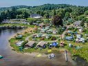 Camping Pas Cher vous présente avec son site Officiel campingpascher.fr, le Camping Flower Le Port De Neuvic classé 3 étoiles, situé sur la commune de Neuvic dans le département Corrèze (Limousin) en France. Le camping Flower Le Port De Neuvic vous propose un hébergement de type chalet de 40 m² pour 2 personnes. L'établissement vous propose 3 autres types d'hébergements. Découvrez tous nos séjours à petits prix dans la commune et aux alentours de Neuvic du département : Corrèze (Limousin). Les Avis clients pour le Camping Flower Le Port De Neuvic sont excellents avec une note moyenne de 8 sur 10. Lac, Animation enfants, Aire de jeux enfants, Canoë-kayak, Centre équestre, Cyclisme, Golf, Paddle, Ping-pong, Pédalo, Pétanque, Randonnée, Salle de jeux vidéo, Structure gonflable enfants, Terrain de volley-ball, Voile, Bar, Dépôt de pain,... En savoir plus : cliquez-ICI.