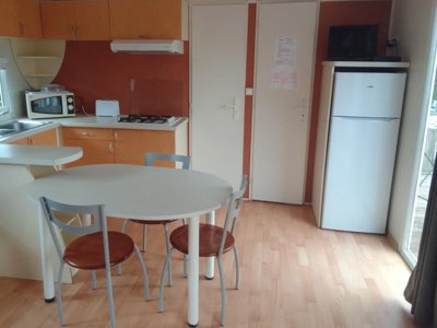 Cliquez pour découvrir toutes les photos de l'HÉBERGEMENT ! mobil-home - Plein Air Neuvicois photo 4