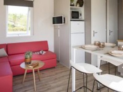 Cliquez pour découvrir toutes les photos de l'HÉBERGEMENT ! mobil-home - Le Raguènes Plage photo 3