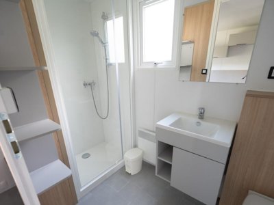 Cliquez pour découvrir toutes les photos de l'HÉBERGEMENT ! mobil-home - Le Raguènes Plage photo 7