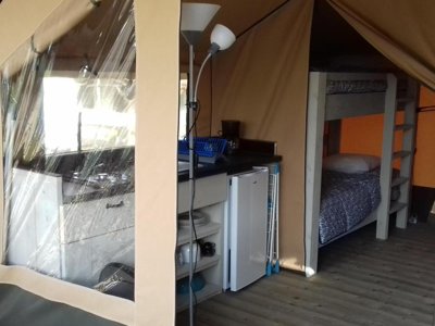 Cliquez pour découvrir toutes les photos de l'HÉBERGEMENT ! lodge - Les Loges photo 3