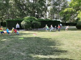 Camping Pas Cher vous présente avec son site Officiel campingpascher.fr, le Camping Les Loges classé 3 étoiles, situé sur la commune de Nonette dans le département Puy-de-dôme (Auvergne) en France. Le camping Les Loges, vous présente un hébergement de type mobil-home de 18 m². Le camping Les Loges vous propose du vendredi 03 avril au vendredi 10 avril 2026 pour 7 nuits à 250€. Cette location propose 135 dates différentes pour réserver votre séjour. Découvrez également les 7 autres gammes d'hébergements du camping. Les Avis clients pour le Camping Les Loges sont excellents avec une note moyenne de 8 sur 10. Rivière, Piscine chauffée, Piscine extérieure, Animations familiales, Club enfants, Aire de jeux enfants, Canoë-kayak, Court de tennis, Cyclisme, Golf, Ping-pong, Pétanque, Randonnée, Salle de jeux vidéo, Terrain de volley-ball, Bar, Dépôt de pain, Pizzeria, Plats à emporter, Restaurant,... En savoir plus : cliquez-ICI.