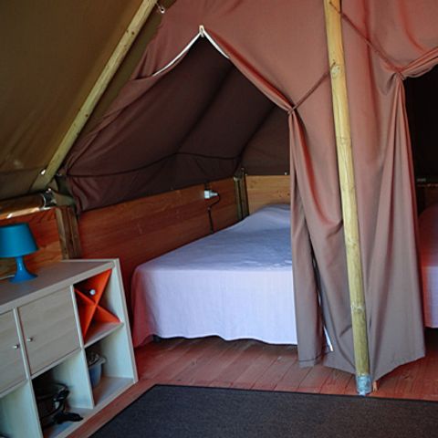 Cliquez pour découvrir toutes les photos de l'HÉBERGEMENT ! tente toile et bois - Les Chelles photo 2