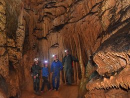 Camping Pas Cher vous présente avec son site Officiel campingpascher.fr, le Camping Les 3 Cantons classé 4 étoiles, situé sur la commune de Saint Antonin Noble Val dans le département Tarn-et-garonne (Midi Pyrénées) en France. Le camping Les 3 Cantons, vous présente un hébergement de type mobil-home de 23 m². Le camping Les 3 Cantons vous propose du lundi 27 avril au lundi 04 mai 2026 pour 7 nuits à 512.5€. Cette location propose 113 dates différentes pour réserver votre séjour. Découvrez également les 10 autres gammes d'hébergements du camping. Les Avis clients pour le Camping Les 3 Cantons sont excellents avec une note moyenne de 8 sur 10. Piscine extérieure, Animations familiales, Club enfants, Aire de jeux enfants, Baby-foot, Canoë-kayak, Centre équestre, Court de tennis, Cyclisme, Ping-pong, Pétanque, Randonnée, Terrain multisports, Dépôt de pain, Restaurant, Snack/Bar,... En savoir plus : cliquez-ICI.