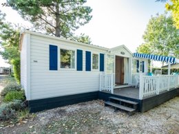 Camping Pas Cher vous présente avec son site Officiel campingpascher.fr, le Camping Le Bois Soleil classé 4 étoiles, situé sur la commune de Olonne Sur Mer dans le département Vendée (Pays De La Loire) en France. Le camping Le Bois Soleil, vous présente un hébergement de type mobil-home de 34 m² et télévision. Le camping Le Bois Soleil vous proposeun séjour PAS CHER avec une REMISEdu sam. 30 mai au sam. 06 juin 2026, en promotion à -46% pour 7 nuits à 209 € au lieu de 391,0 € soit une Économie de 182 €. Cette location propose 21 dates différentes pour réserver votre séjour. Découvrez également les 3 autres gammes d'hébergements du camping. Les Avis clients pour le Camping Le Bois Soleil sont de 7 sur 10. Piscine couverte, Piscine extérieure, Animation ados, Animation enfants, Animations familiales, Club enfants, Aire de jeux enfants, Baby-foot, Canoë-kayak, Ping-pong, Piscine, Salle de jeux vidéo, Structure gonflable enfants, Terrain de badminton, Terrain de basketball, Terrain de football, Terrain multisports, Bar, Dépôt de pain, Snack/Bar, Épicerie,... En savoir plus : cliquez-ICI.
