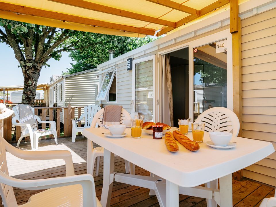 Cliquez pour découvrir toutes les photos de l'HÉBERGEMENT ! mobil-home - établissement Lou Pignada photo 2