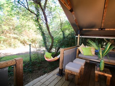 Cliquez pour découvrir toutes les photos de l'HÉBERGEMENT ! tente en toile et bois - Espace Blue Ocean photo 7