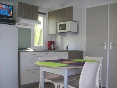 Cliquez pour découvrir toutes les photos de l'HÉBERGEMENT ! mobil-home - Val De Boutonne photo 3