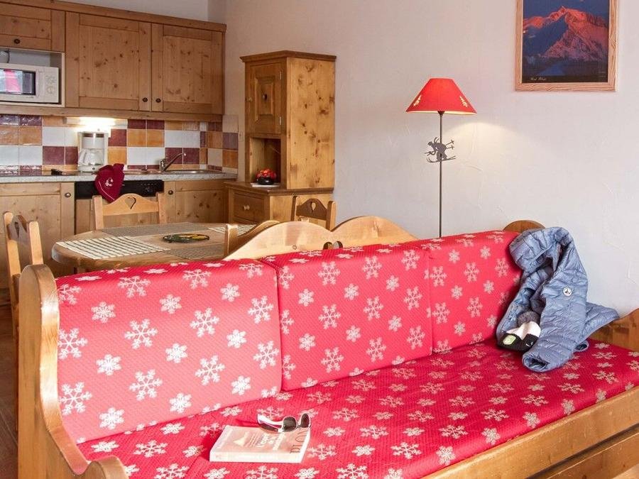 Camping Pas Cher vous présente avec son site Officiel campingpascher.fr, la Résidence Odalys Référence Rochebrune Le Vallon classé 4 étoiles, située sur la commune de Orcieres Merlette dans le département Hautes-alpes (Provence Alpes Côte D'azur) en France. La résidence Odalys Référence Rochebrune Le Vallon, vous présente un hébergement de type studio de 25 m² pour 1 personne et télévision. La résidence Odalys Référence Rochebrune Le Vallon vous proposeun séjour PAS CHER avec une REMISEdu sam. 20 juin au sam. 27 juin 2026, en promotion à -30% pour 7 nuits à 216,30 € au lieu de 309,0 € soit une Économie de 92,70 €. Cette location propose 20 dates différentes pour réserver votre séjour. Découvrez également les 4 autres gammes d'hébergements de la résidence. Les Avis clients pour la Résidence Odalys Référence Rochebrune Le Vallon sont de 7 sur 10. Piscine chauffée, Piscine extérieure, Randonnée, Boulangerie,... En savoir plus : cliquez-ICI.