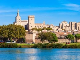 Camping Pas Cher vous présente avec son site Officiel campingpascher.fr, le Camping La Vallée Heureuse Pausado classé 4 étoiles, situé sur la commune de Orgon dans le département Bouches-du-rhône (Provence Alpes Côte D'azur) en France. Le camping La Vallée Heureuse Pausado, vous présente un hébergement de type mobil-home de 22 m² pour 4 personnes avec climatisation. Le camping La Vallée Heureuse Pausado vous propose du jeudi 30 avril au jeudi 07 mai 2026, en promotion à -20% pour 7 nuits à 368 € au lieu de 460,0 € soit une Économie de 92 €. Cette location propose 182 dates différentes pour réserver votre séjour. Découvrez également les 16 autres gammes d'hébergements du camping. Les Avis clients pour le Camping La Vallée Heureuse Pausado sont excellents avec une note moyenne de 8 sur 10. Piscine chauffée, Piscine extérieure, Animations familiales, Club enfants, Aire de jeux enfants, Court de tennis, Escalade, Parcours sportif, Ping-pong, Pétanque, Terrain multisports, Bar, Dépôt de pain, Restaurant, Épicerie,... En savoir plus : cliquez-ICI.