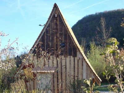 hébergement insolite - Domaine La Roche D’Ully photo 6