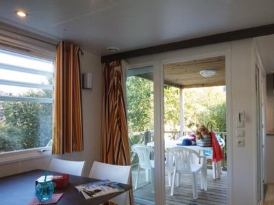 Cliquez pour découvrir toutes les photos de l'HÉBERGEMENT ! mobil-home - Domaine La Roche D’Ully photo 2