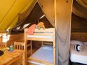 Cliquez pour découvrir toutes les photos de l'HÉBERGEMENT ! bungalow toilé - camping Domaine La Roche D’Ully photo 3
