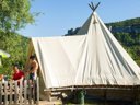 Cliquez pour découvrir toutes les photos de l'HÉBERGEMENT ! bungalow toilé - camping Domaine La Roche D’Ully photo 2